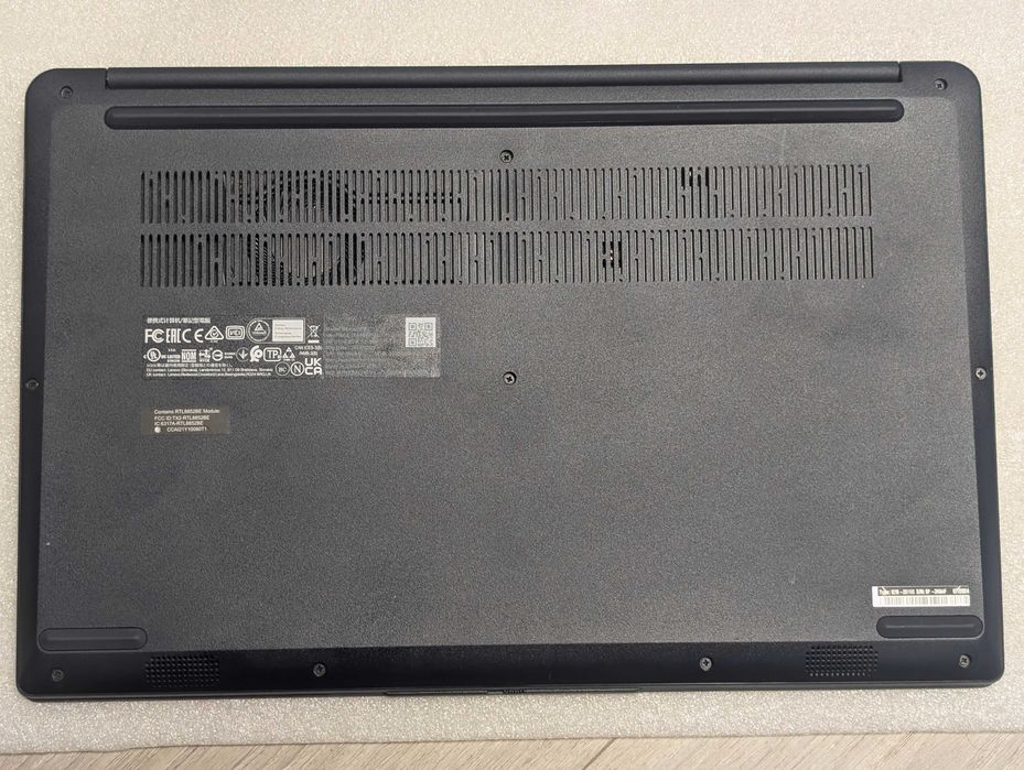 Lenovo Ideapad 1 15AMN7 15.6" FHD Ryzen 3 7320U 8GB RAM 256GB SSD