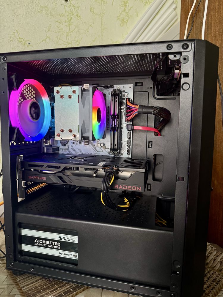 Ryzen 5 5500,RX 6600 XT,DDR 4 32 gb,SSD 512