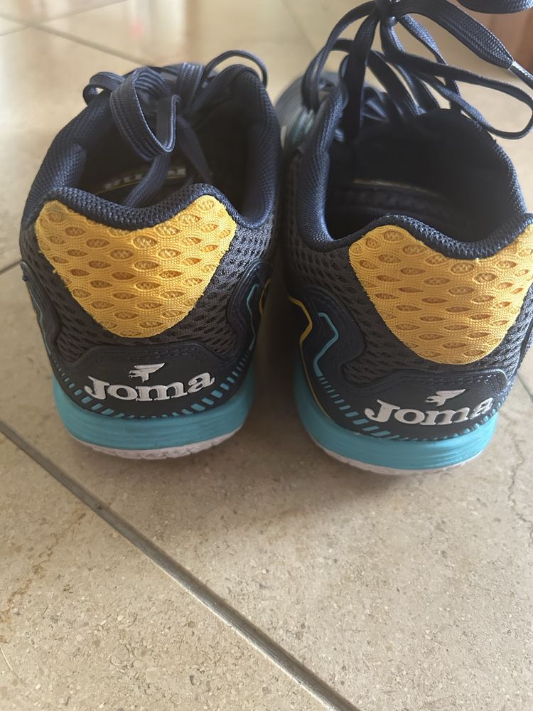 Vendo tenis futsal Joma