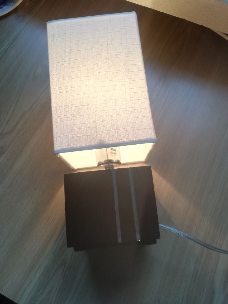 Lampka na biurko z lat PR-elu.