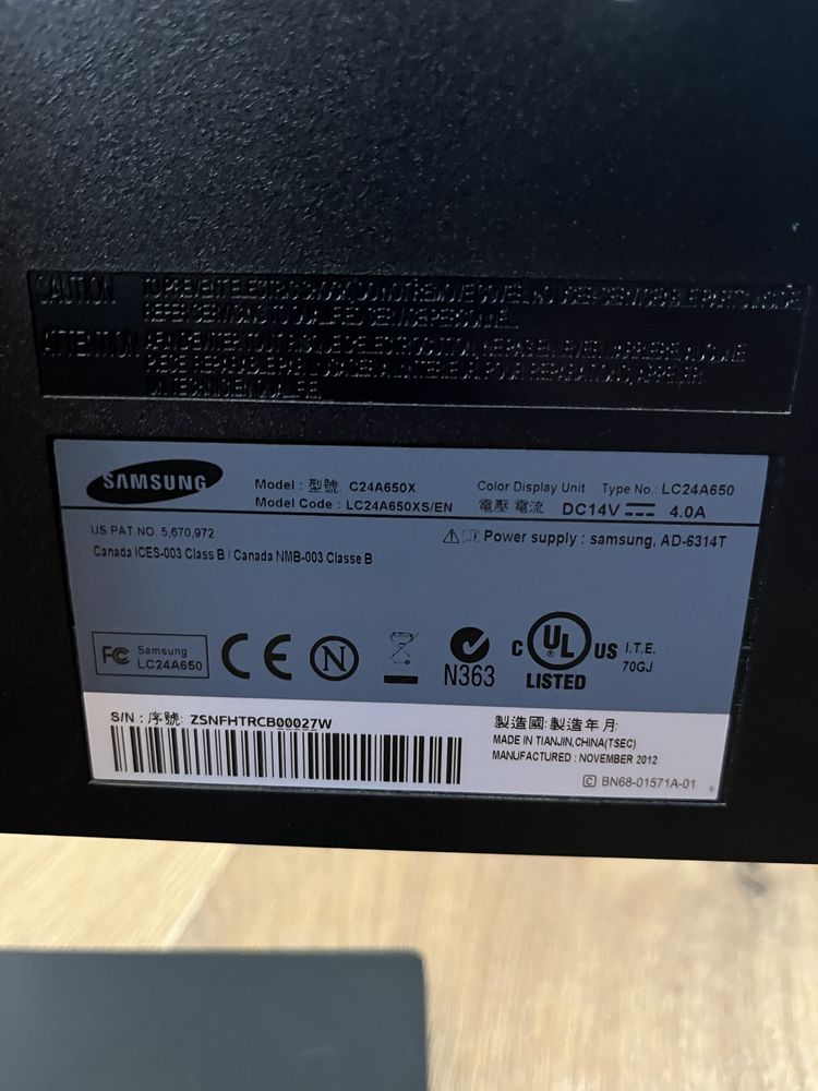 Monitor Samsung LED 24” C24A650X Full HD HDMI MVA