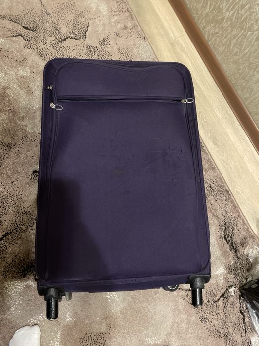 Валіза на колесиках