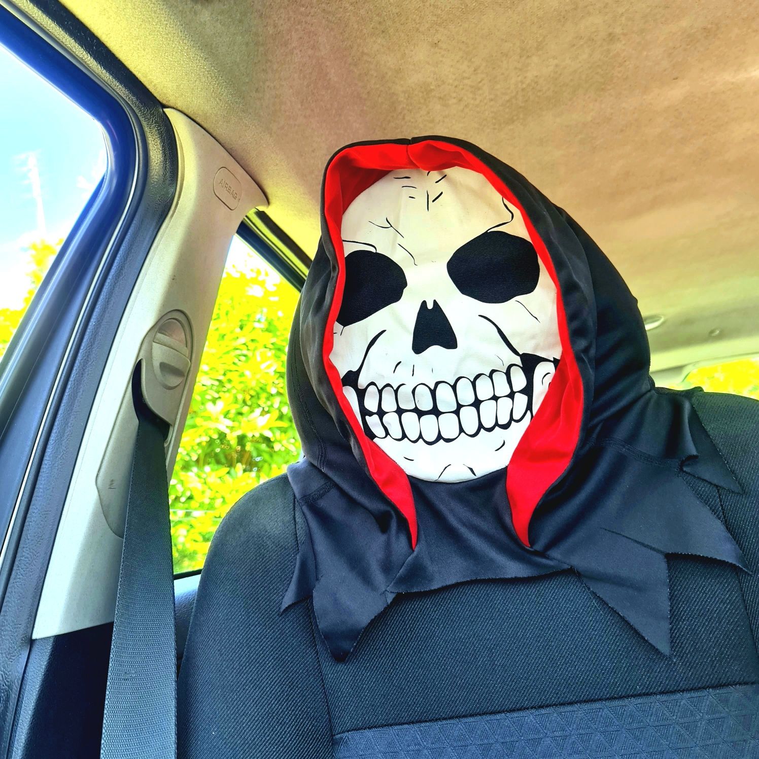 Maska halloween straszna zaskakująca do samochodu na siedzenie fotel