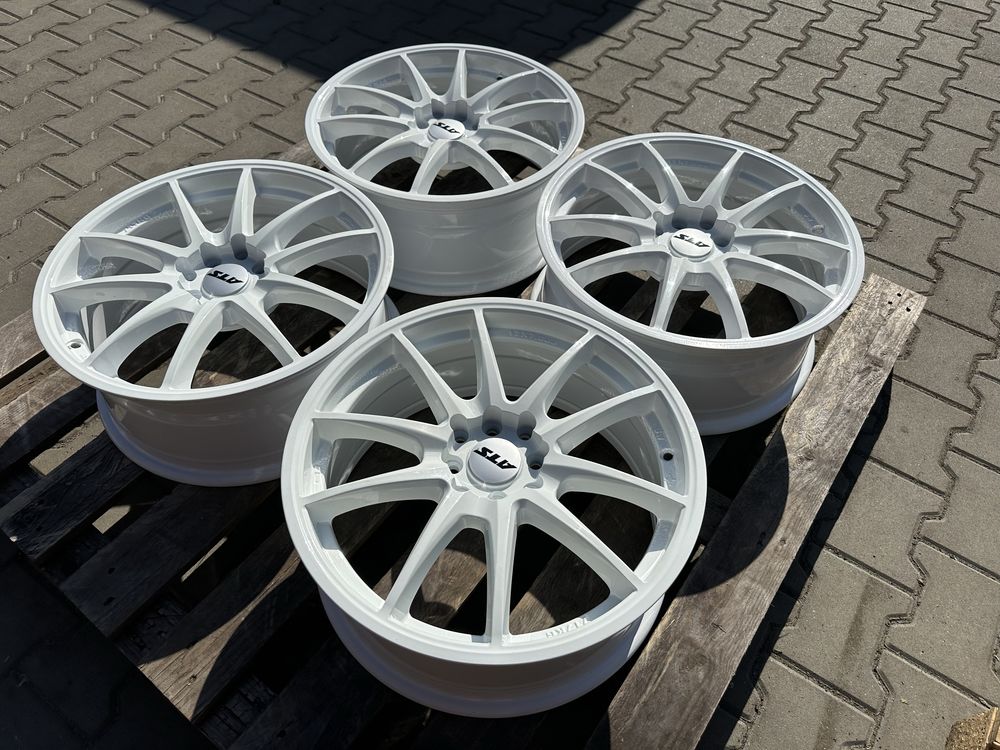 4x100 4x114,3 dwa rozstawy et40 7jx17 jak nowe 17” Renault Opel