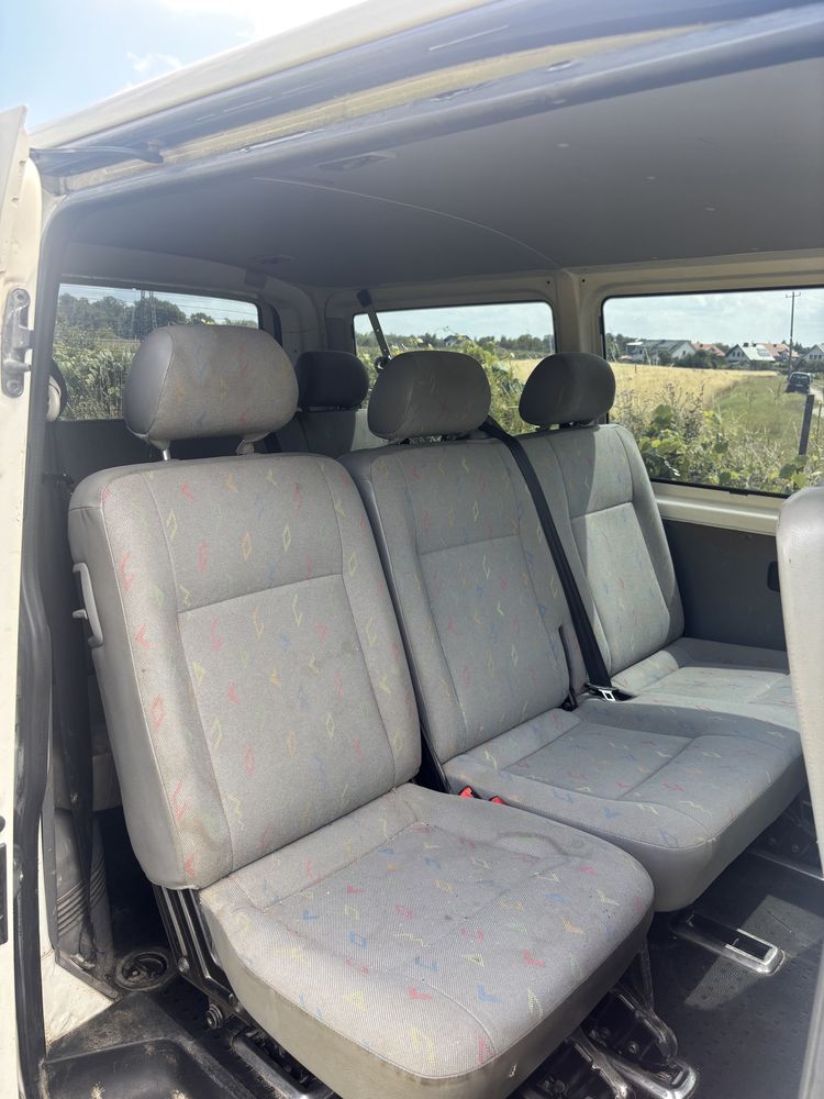 Sprzedam vw t5 transporter 8 osob