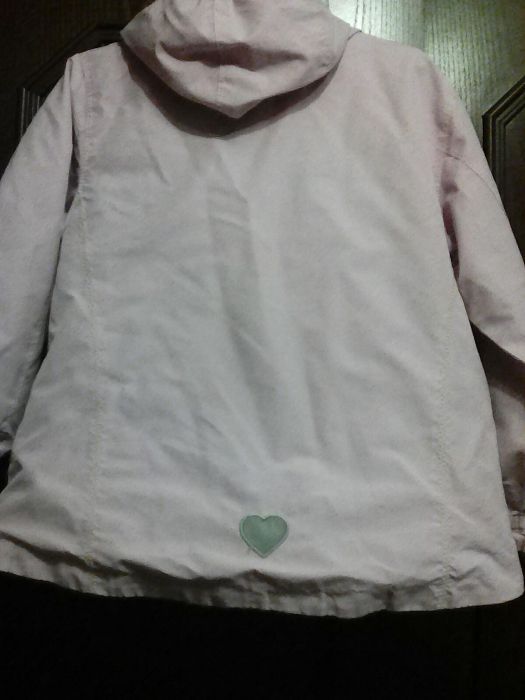 Курточка ветровка в отличном состоянии!