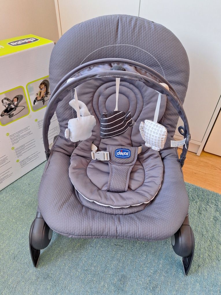 Vende-se espreguiçadeira Chicco Hooplà Moon Grey, como nova