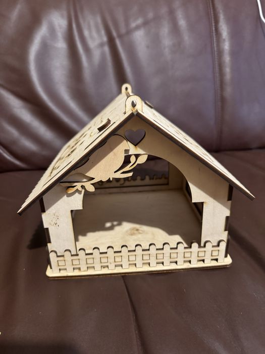 Годівничка для птахів