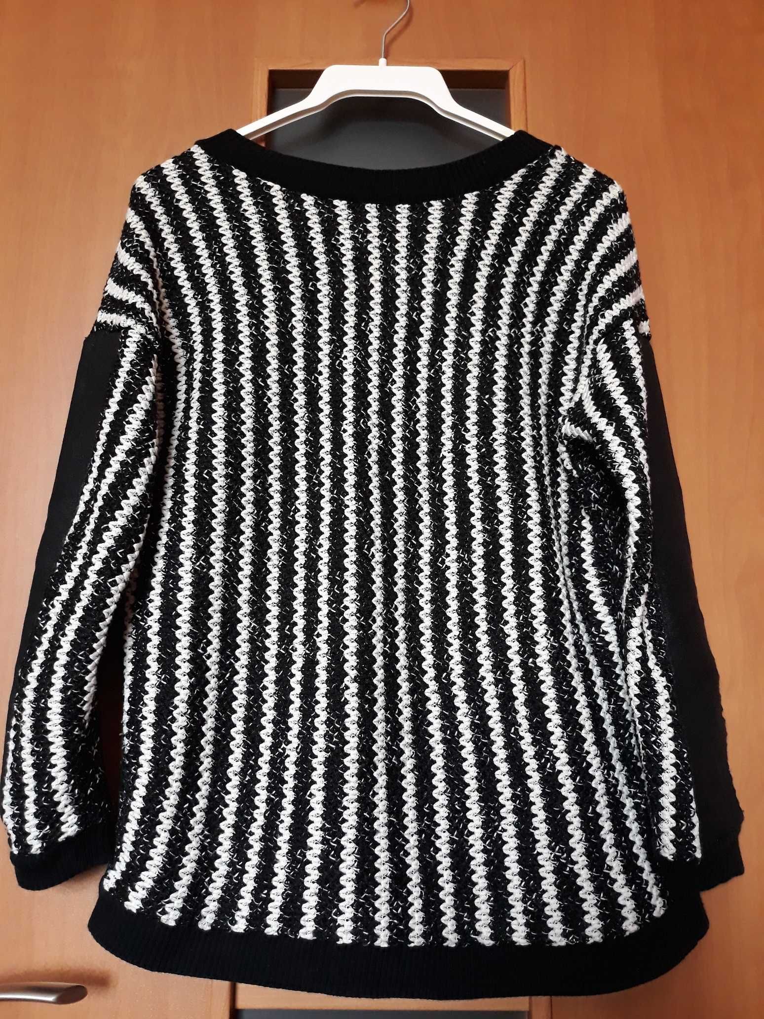 Sweter Zara czarny w białe paski, z tyłu czarny melanż rozmiar S