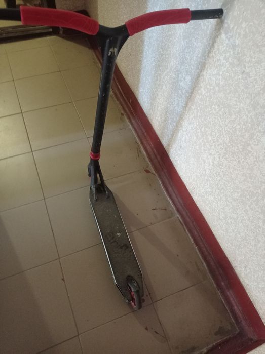 Трюковий самокат