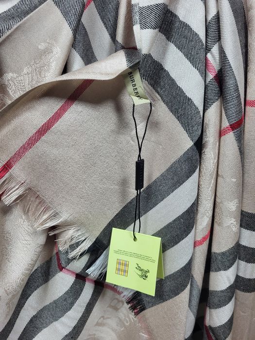 Люксові палантини Burberry,  нові, 180×70 
Усі бір