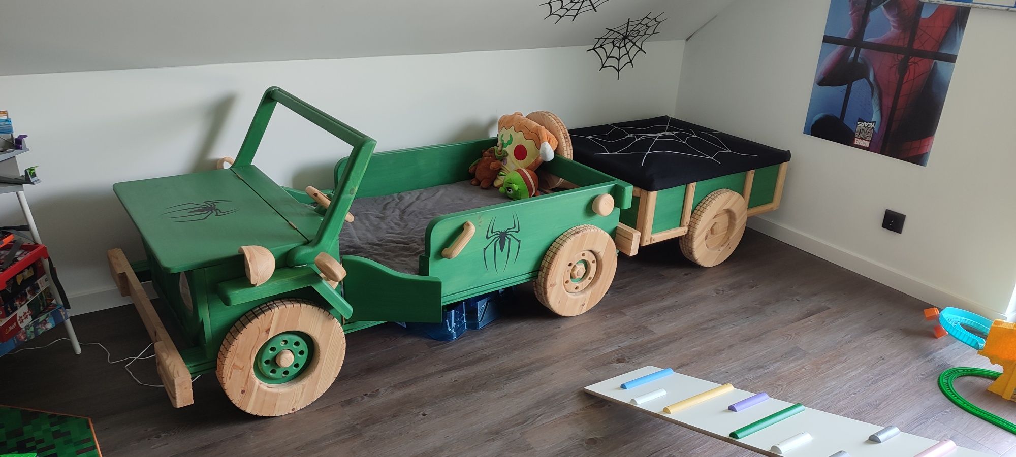 Łóżko Jeep zielone