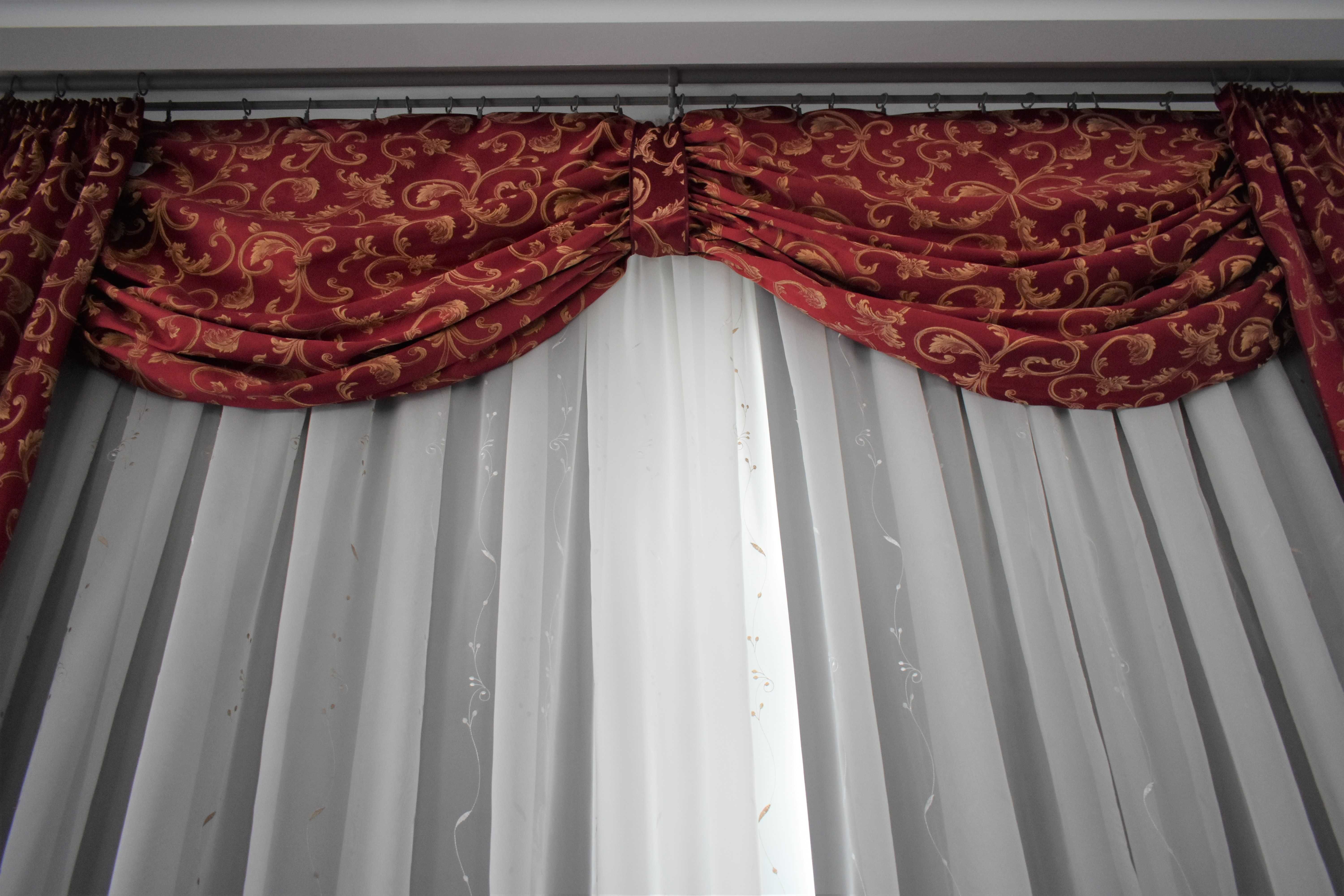 Zestaw tkanin do dekoracji okna / styl pałacowy