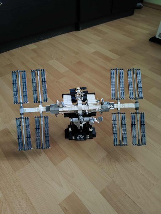 LEGO Międzynarodowa Stacja Kosmiczna 99% kompletna 21321