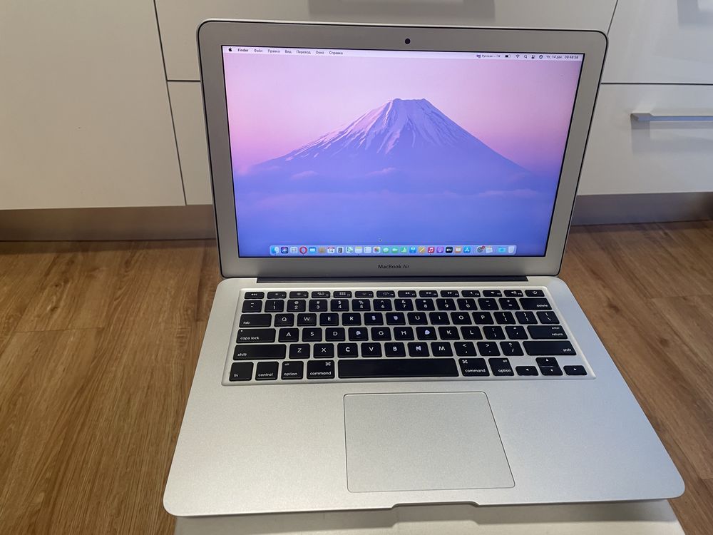 Продам MacBook Air 2014