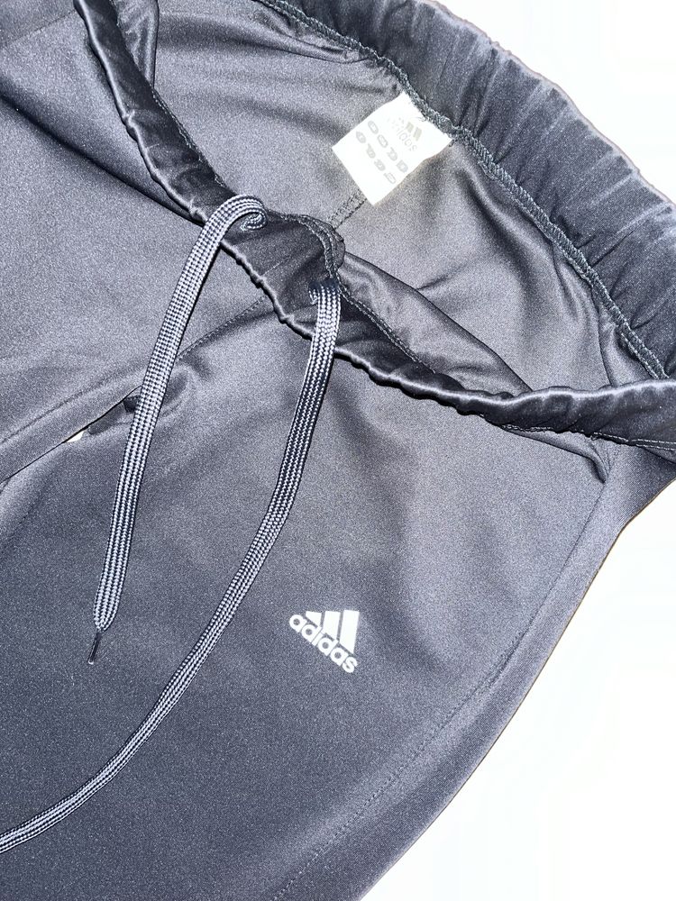 Жіночий спортивний костюм Adidas