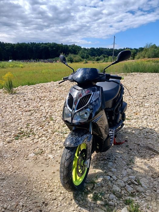 Продам Aprilia Sport Siti 200