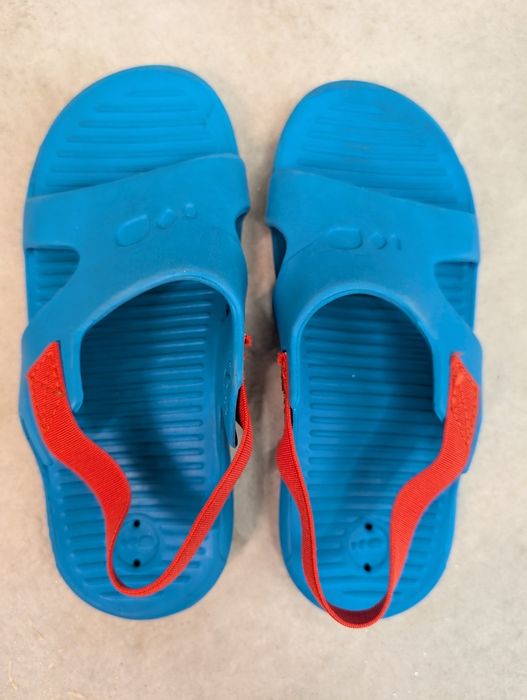 Sprzedam klapki r. 29-30 (18,5-19 cm) Decathlon