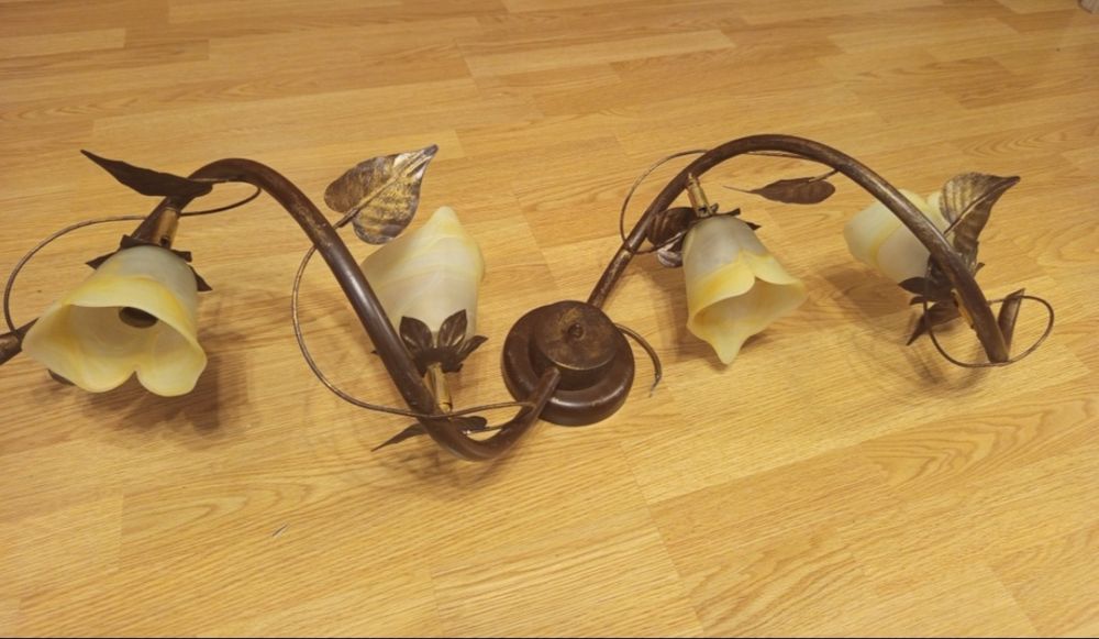 Lampa sufitowa-punktowa