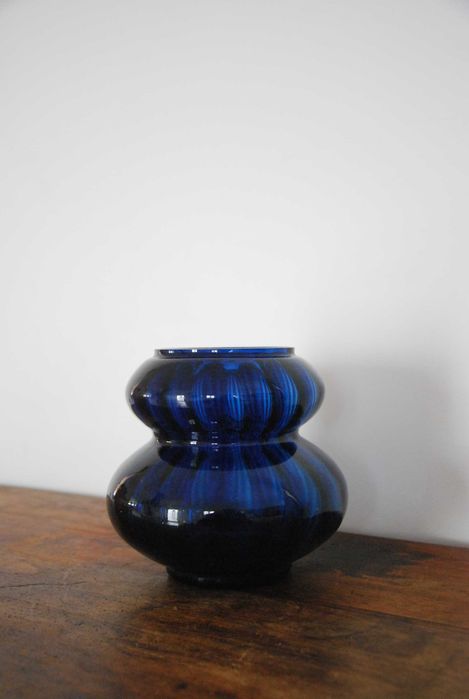 Vaso em vidro azul cobalto - vintage