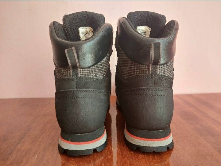 Черевики ботінки мисливські трекінгові фірми quechua  gore tex v