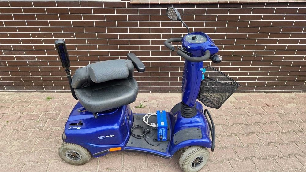 Skuter wózek inwalidzki elektryczny dla seniorów INVACARE + ŁADOWARKA
