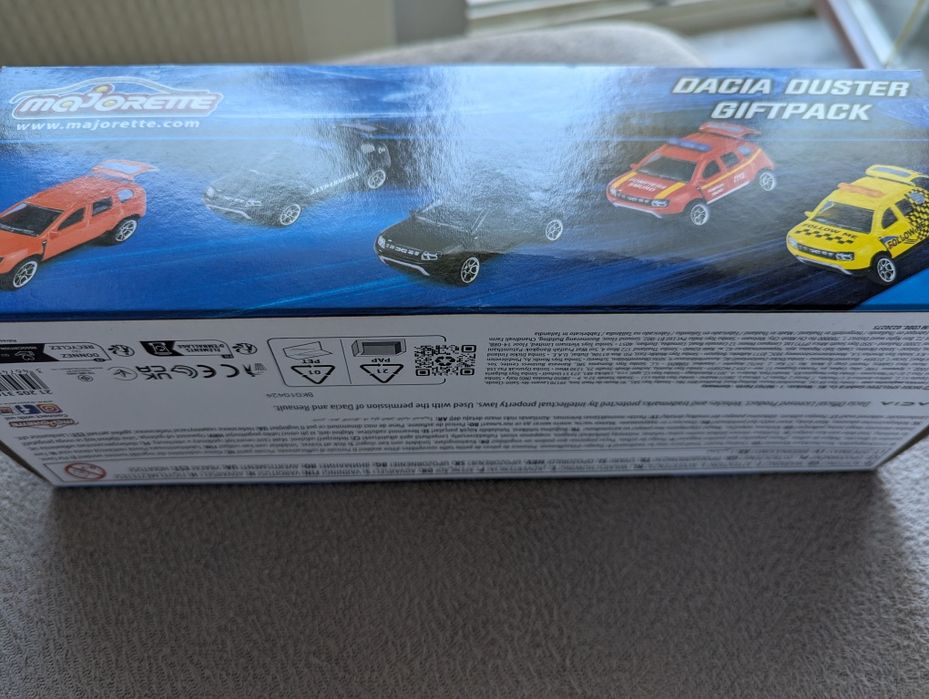 Dacia Duster Giftpack fabryczne opakowanie Majorette model modelik