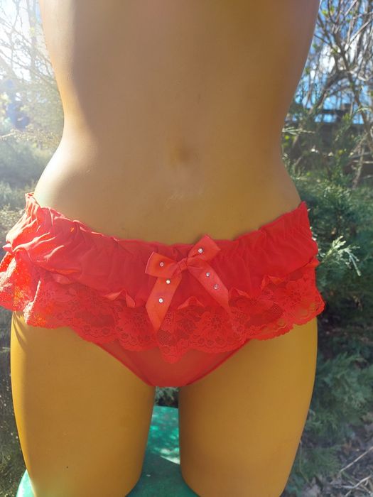 Majtki damskie czerwone koronka rozmiar M/L firma HANA