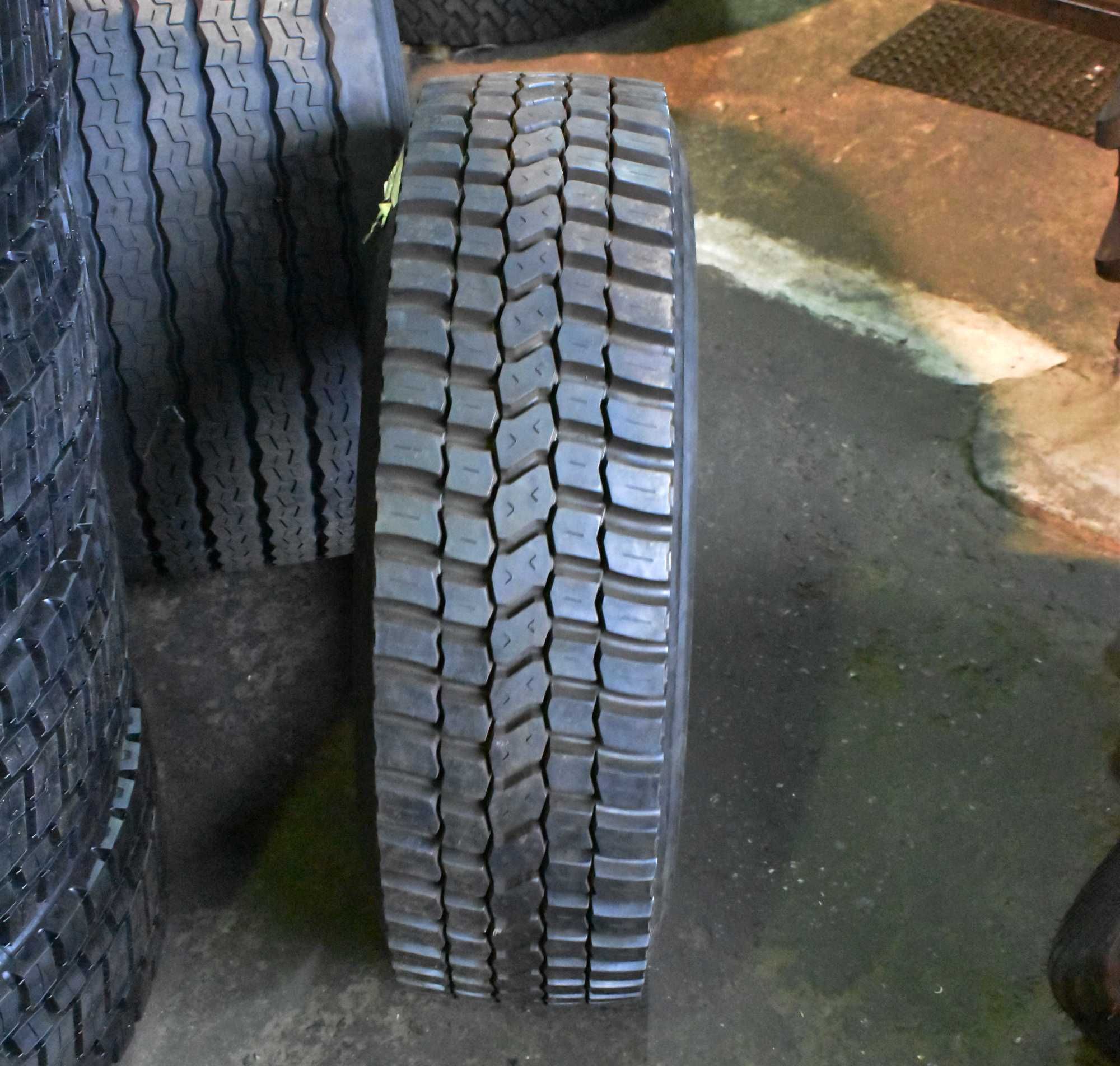 Opona opony ciężarowe Goodyear RHS 285/70R19.5 napędowe bieżnikowane