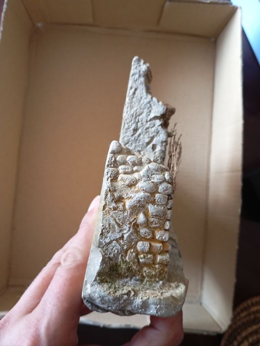 Casa rústica miniatura para expor em parede