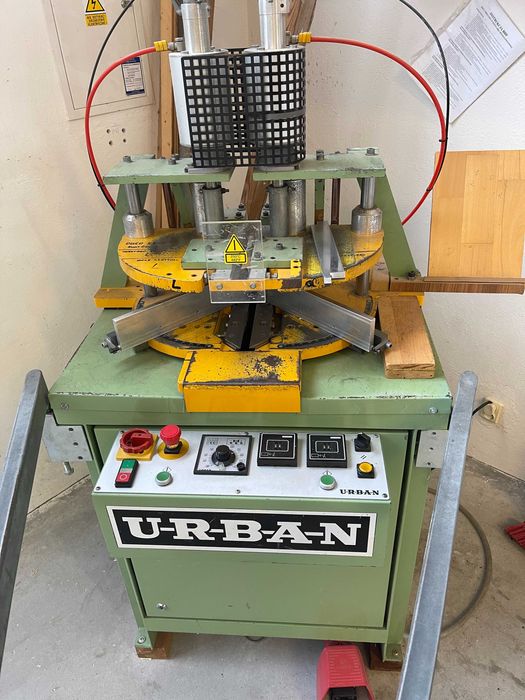 Zgrzewarka URBAN AKS 1110 - maszyna do produkcji okien pvc