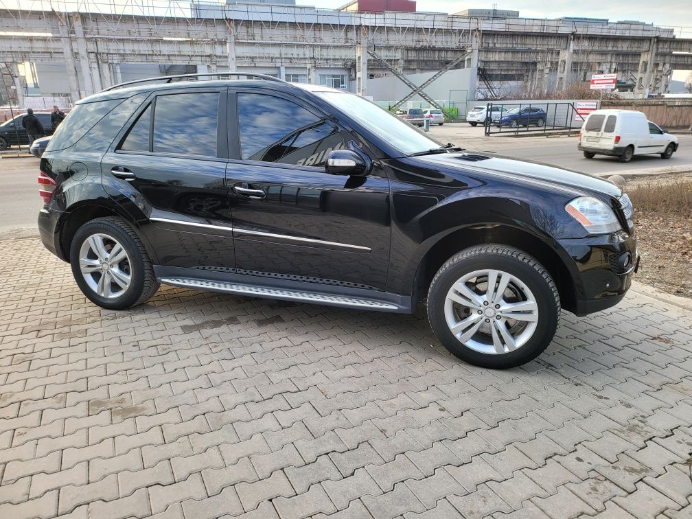 Продаю Mercedes ML 350 4MATIC 2008 года