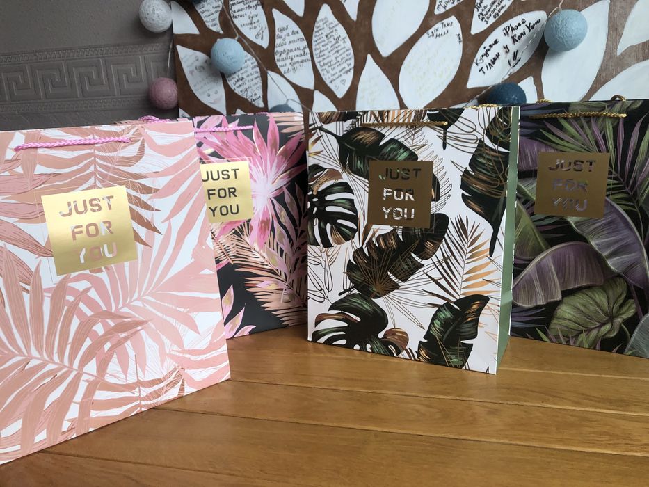 Пакет подарочный (26х32х12 см). Упаковка на подарок. Декор