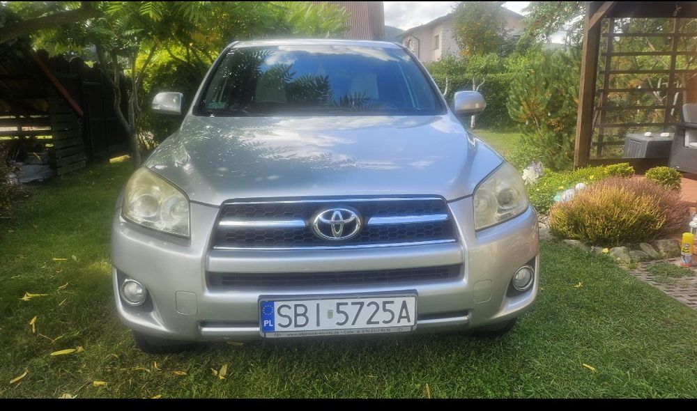 Toyota RAV4 pojemność 2l + gaz rok 2009, grudzień
