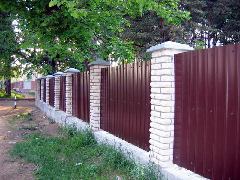Профнастил на паркан (забор), покрівлю. Виробництво в Києві. Доставка