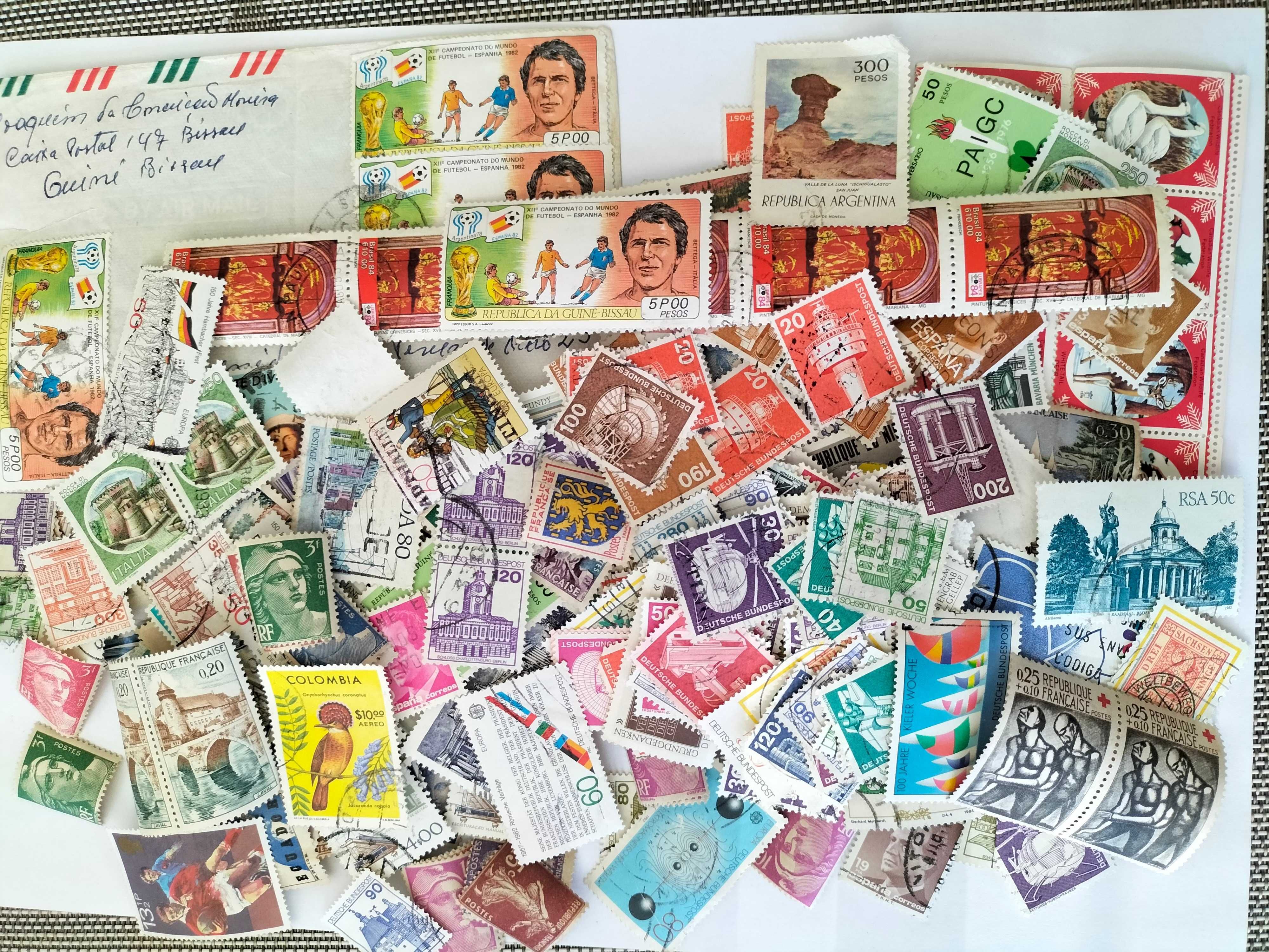 Selos estrangeiros, de diversos países.