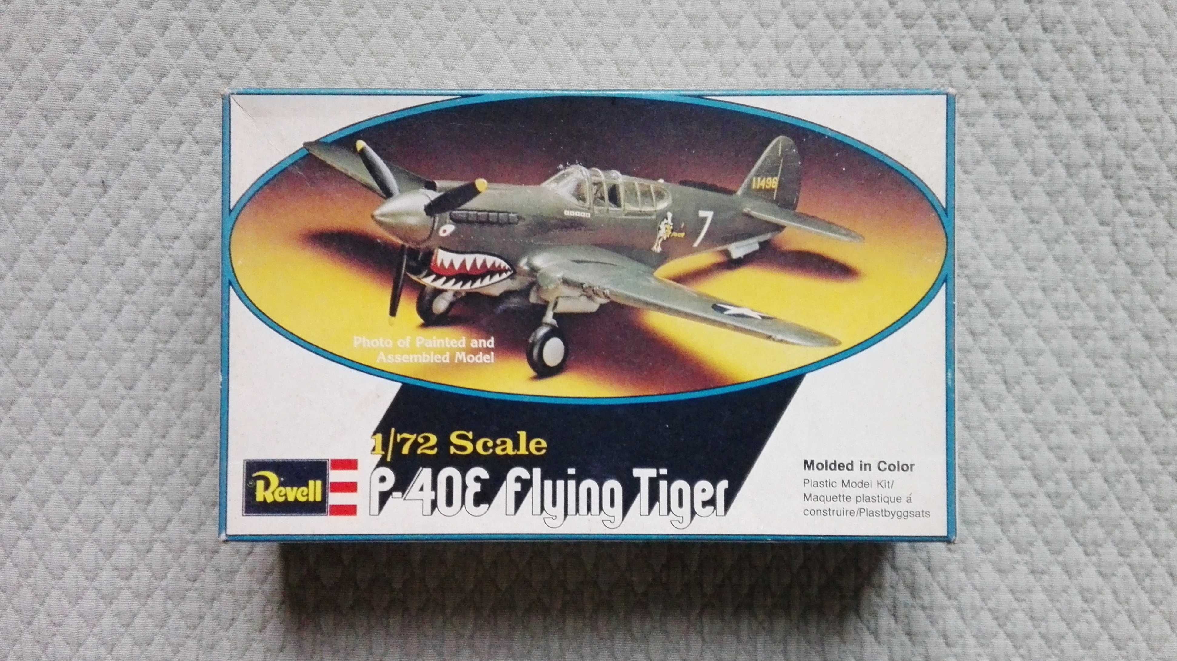 Revell P-40E Flying Tiger (kit de avião de 1978)