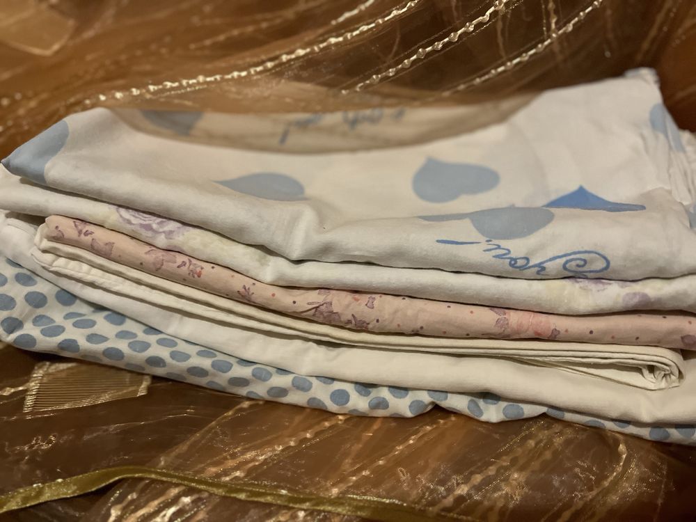 Лот постільноі білизни / підковдри наволочки постирадло на оезинці