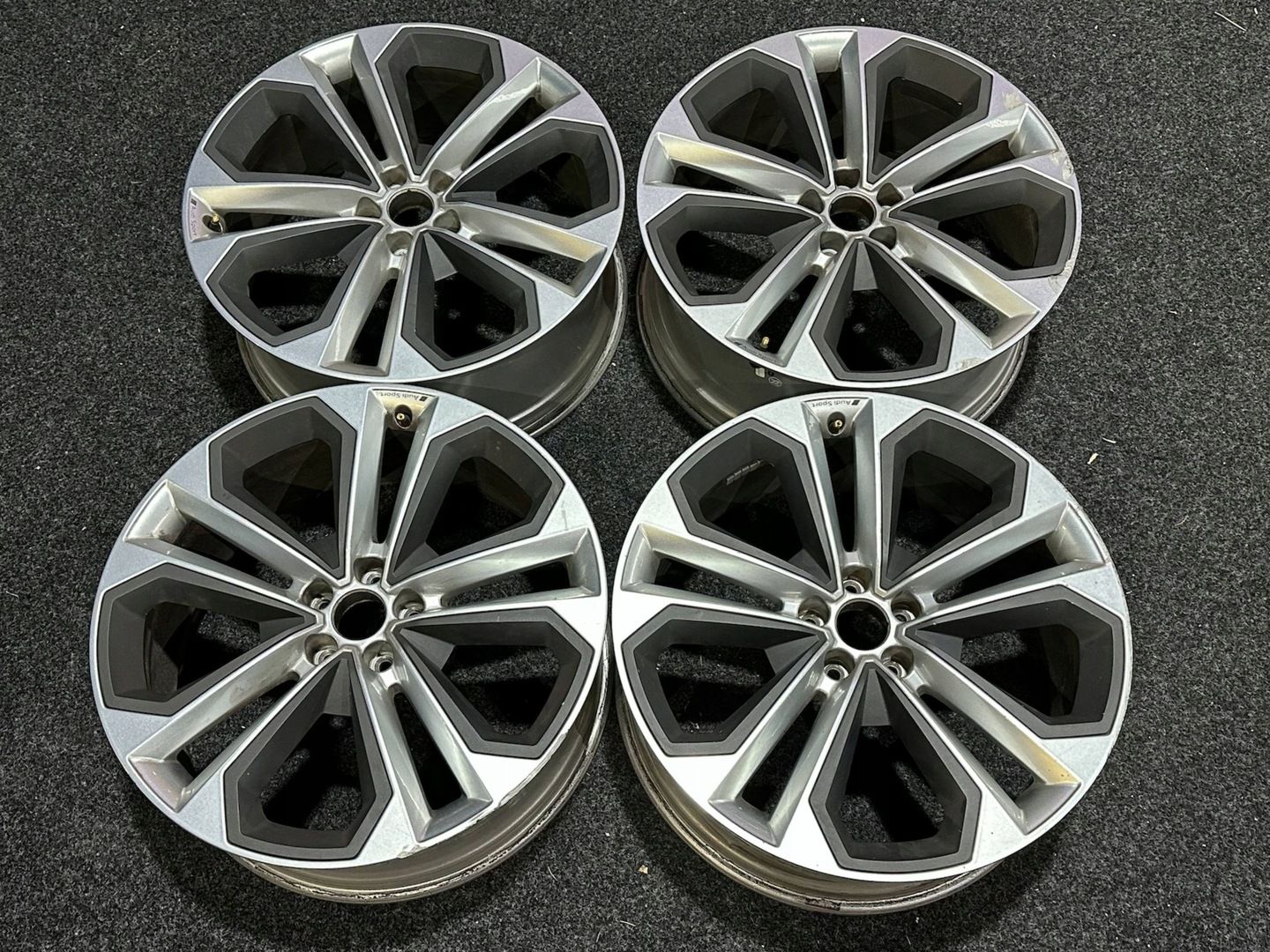 4X Audi Q5 Sq5 Felga 8.5Jx21 5X112 Et34 80A601025As