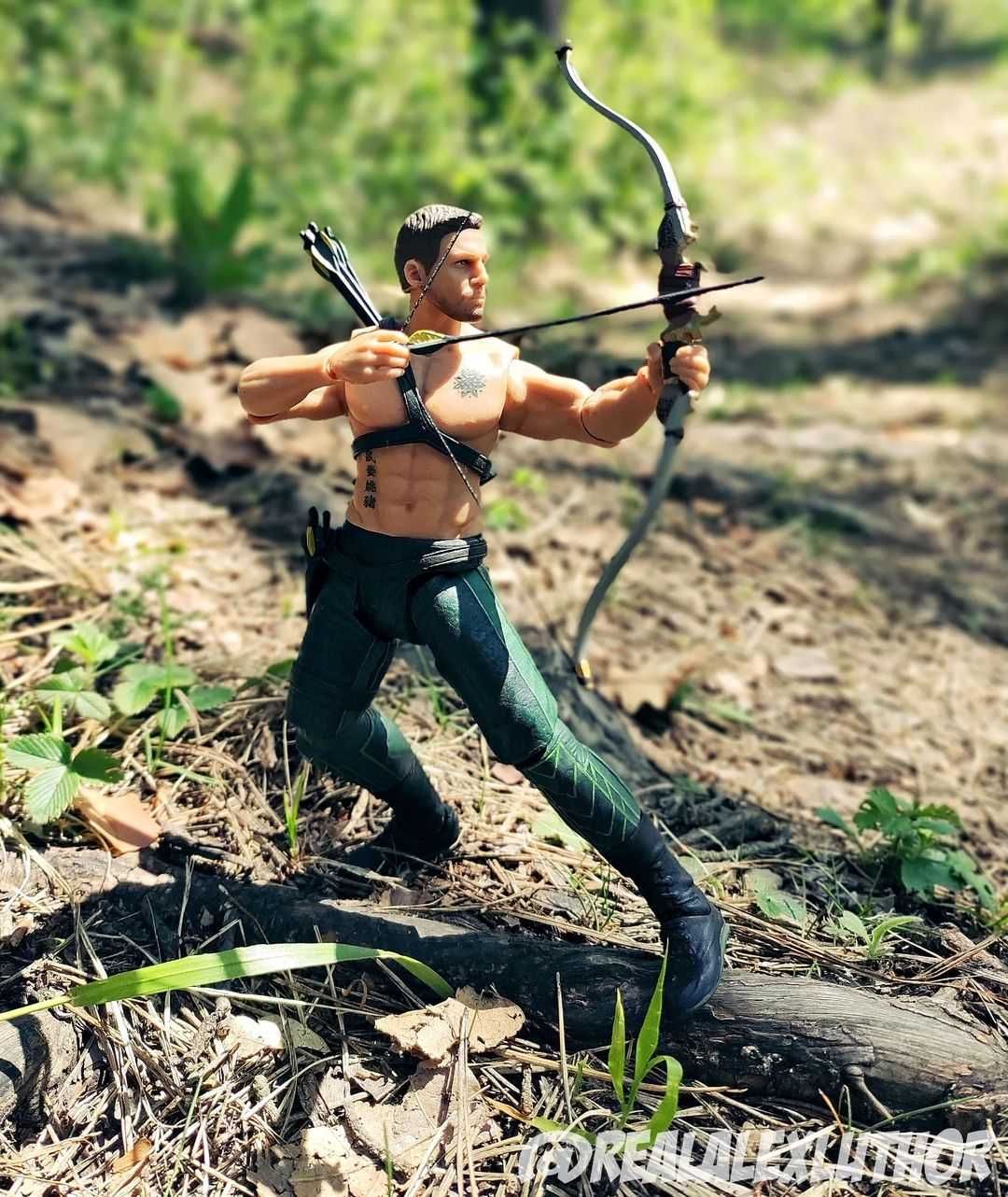 Фігурка Oliver Queen / Оригінал / DC Collectibles Arrow Action Figure