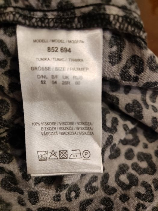 Sukienka luźna, dziewczęca w cętki r. 52