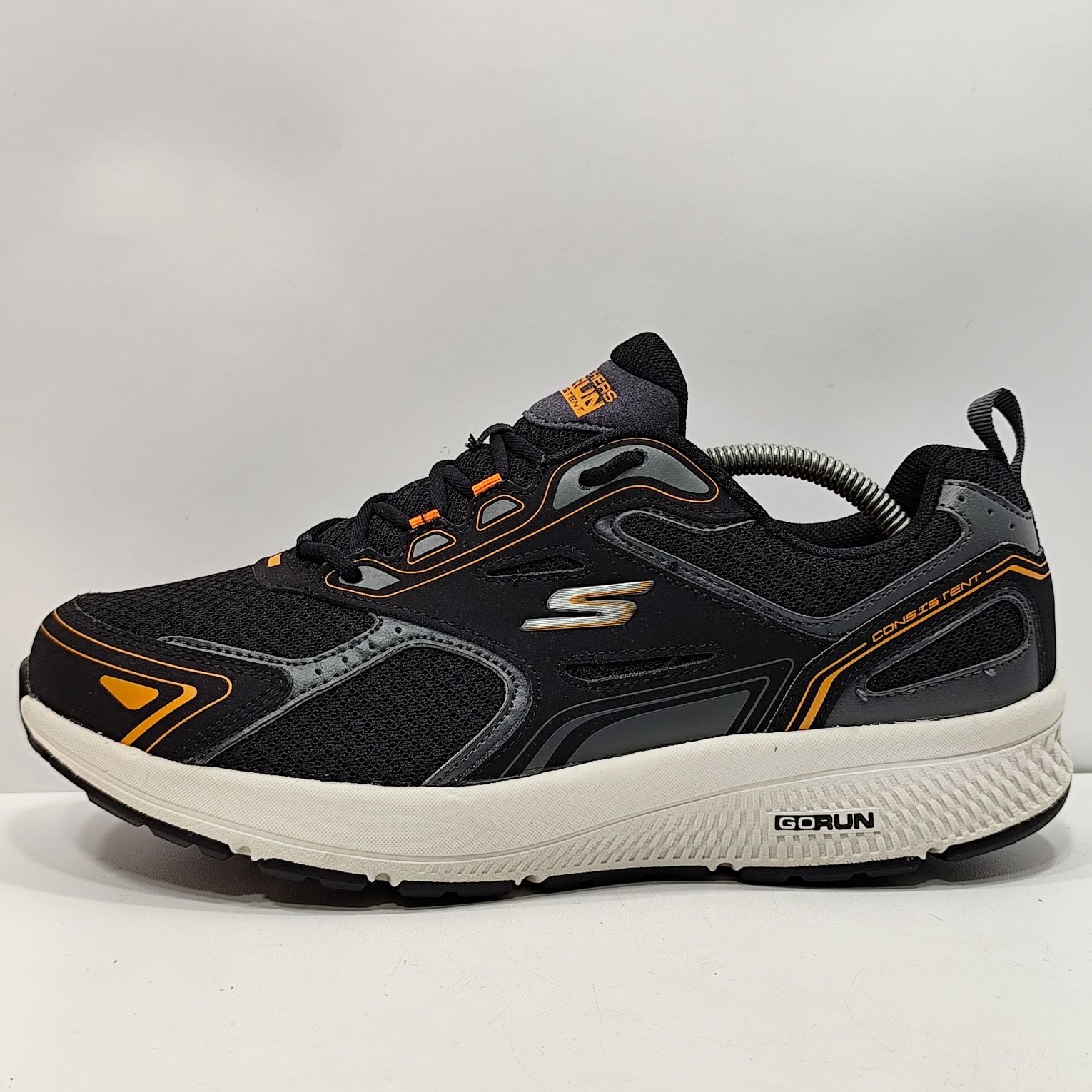 кросівки Skechers Gorun Consistent 42р/27см