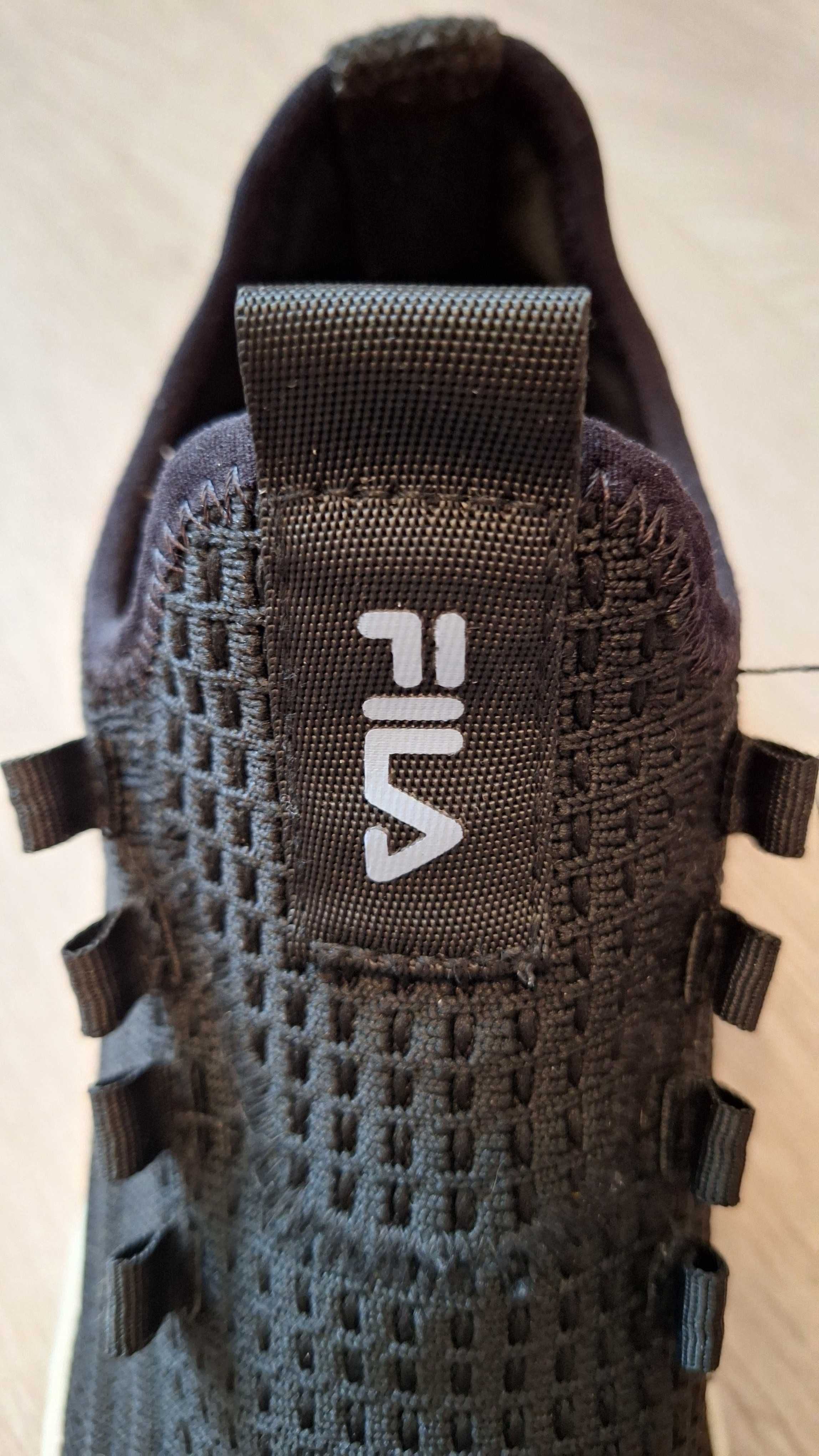 Кросівки Fila оригінал в чудовому стані 38-39 р.