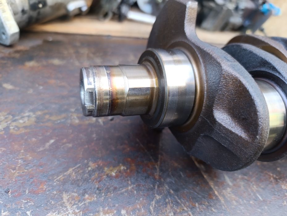 Колінвал 1.4 16V Гольф 4 Golf 4 номер 036H 036Н