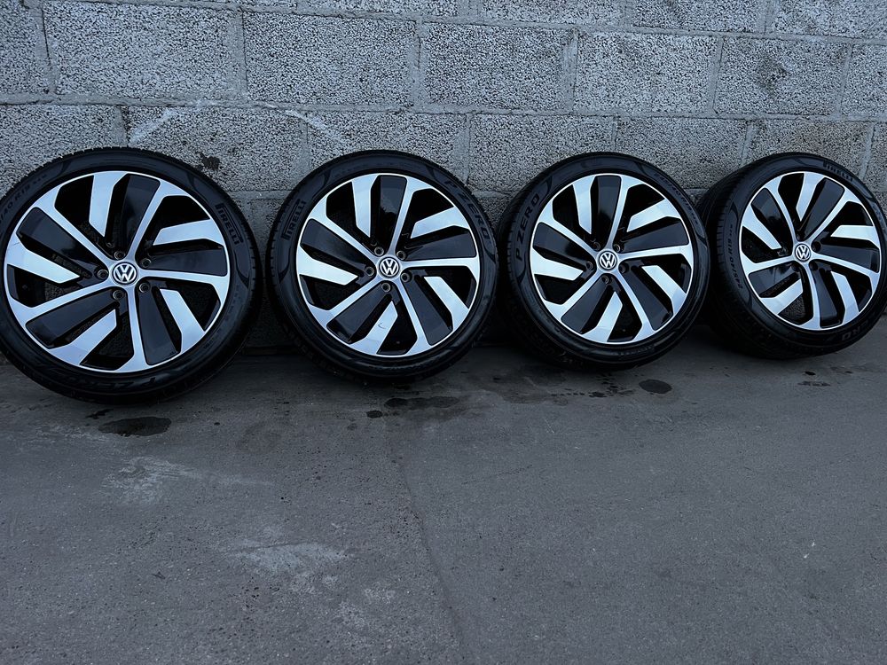 Koła Felgi R19 5x112 Montevideo VW Passat B8 Arteon Lato 245/40/19