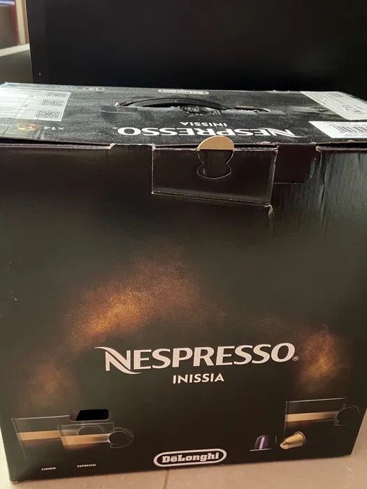 Кофеварка Nespresso Inissia Black