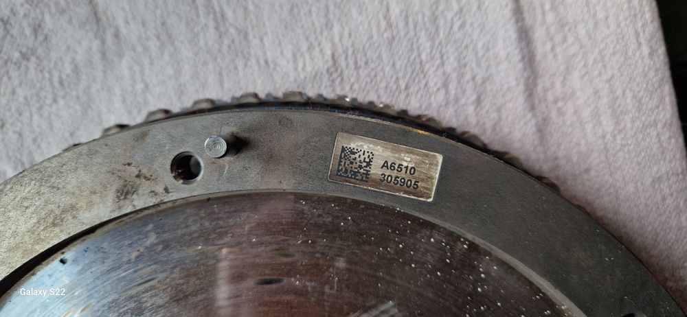 Продам комплект зчеплення та маховик OM651