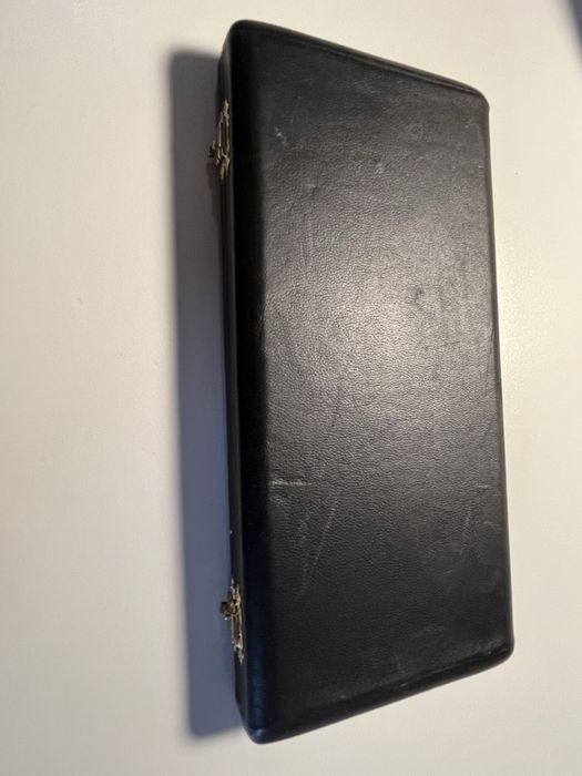 Sprzedam skórzane etui na stroiki