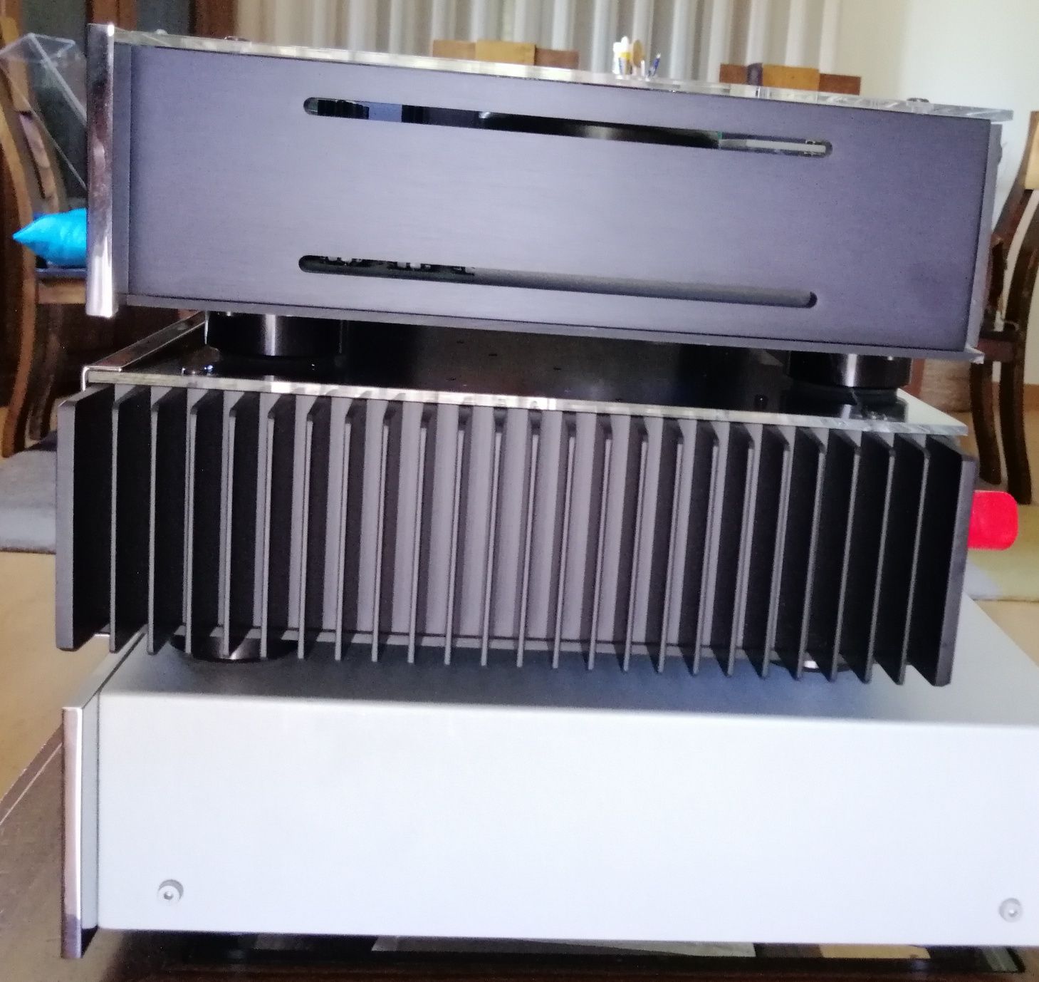 Conjunto Burmester 933 power e pré/amplificador 935 e tuner 993 rondo