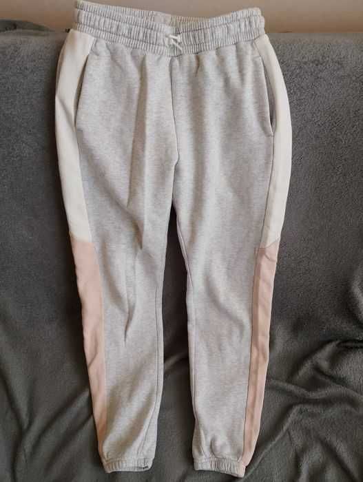 RESERVED spodnie dresowe. 140